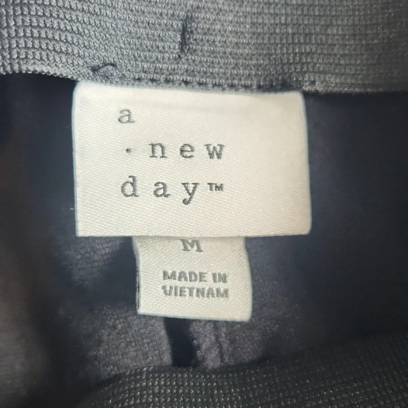 A New Day Pants Bundle - Picture 7 of 15
